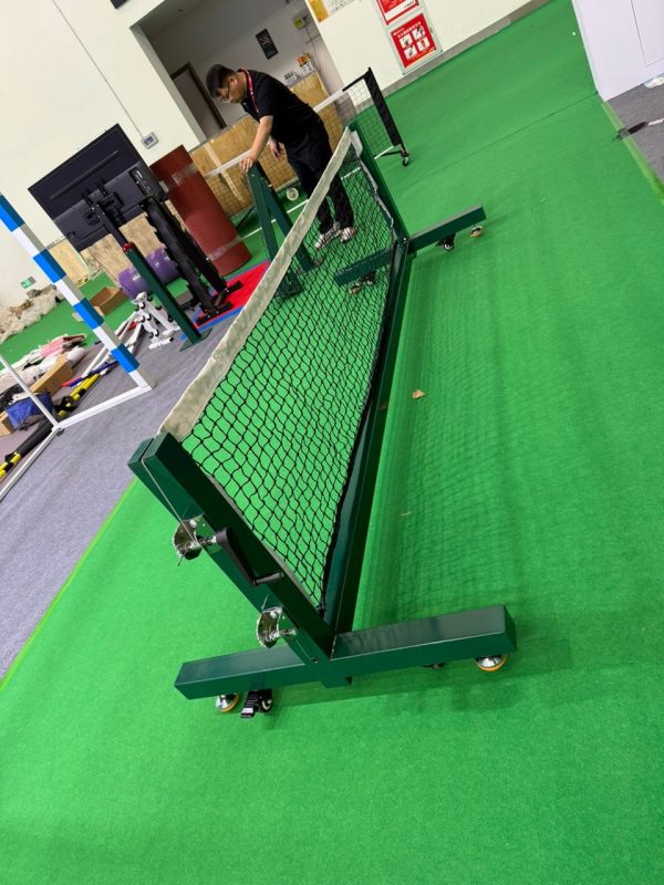 MOVEABLE LAWN TENNIS POST  & NET