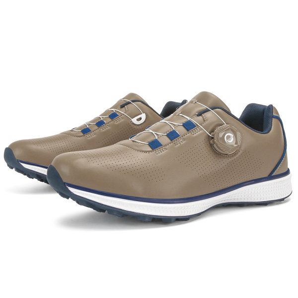 Golf shoe